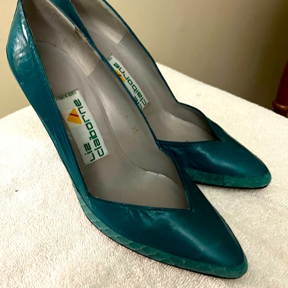 Vintage Leather & Snake skin heels. Offers are welcome! - Picture 3 of 4